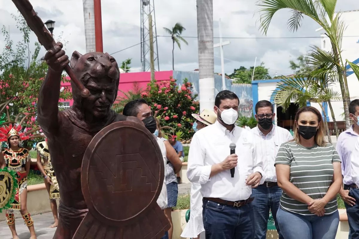 Da Toño Echevarría un nuevo rostro al corazón de Sentispac