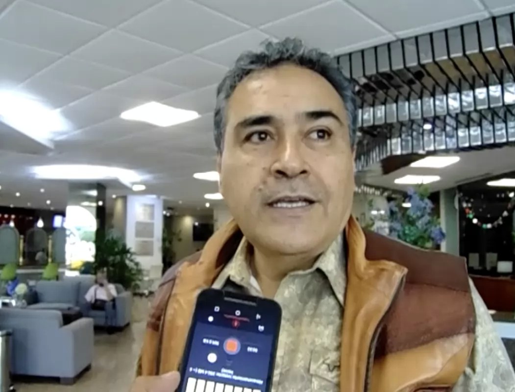 Necesario acabar con las mafias para sanear la UAN: Oscar Aurelio