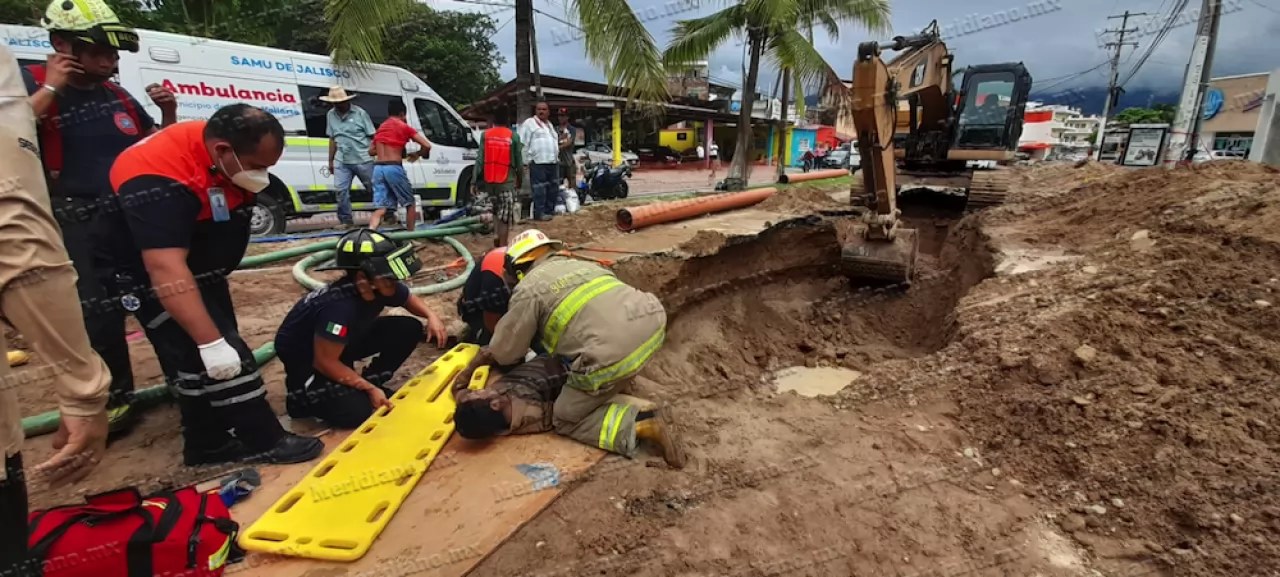 ¡Vivió para contarla!: Trabajador fue sepultado por talud de arena