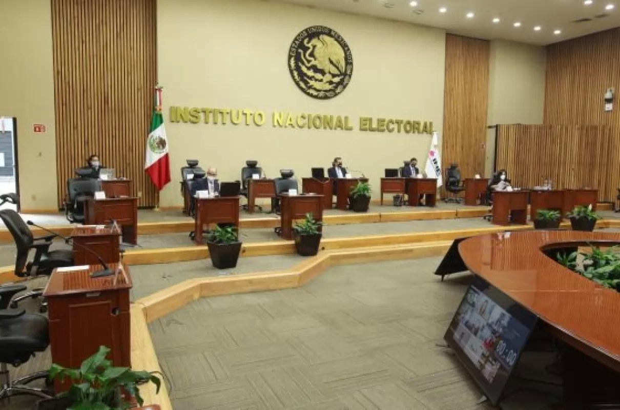 Sanciona INE a PT y Morena por financiamiento irregular