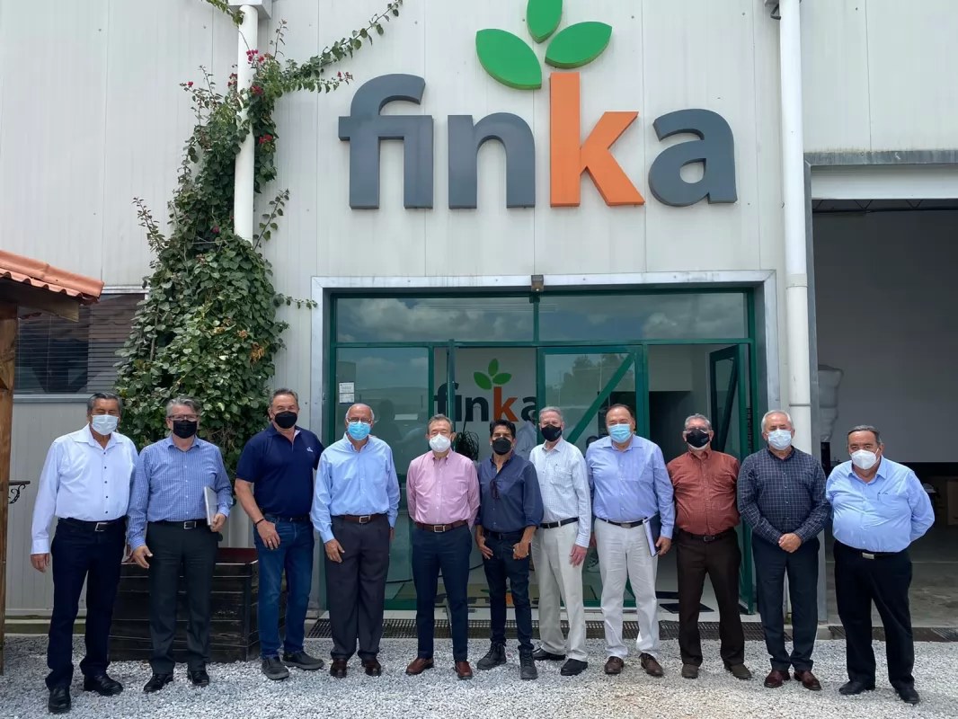 Busca Navarro impulsar el campo con nuevas formas de producción