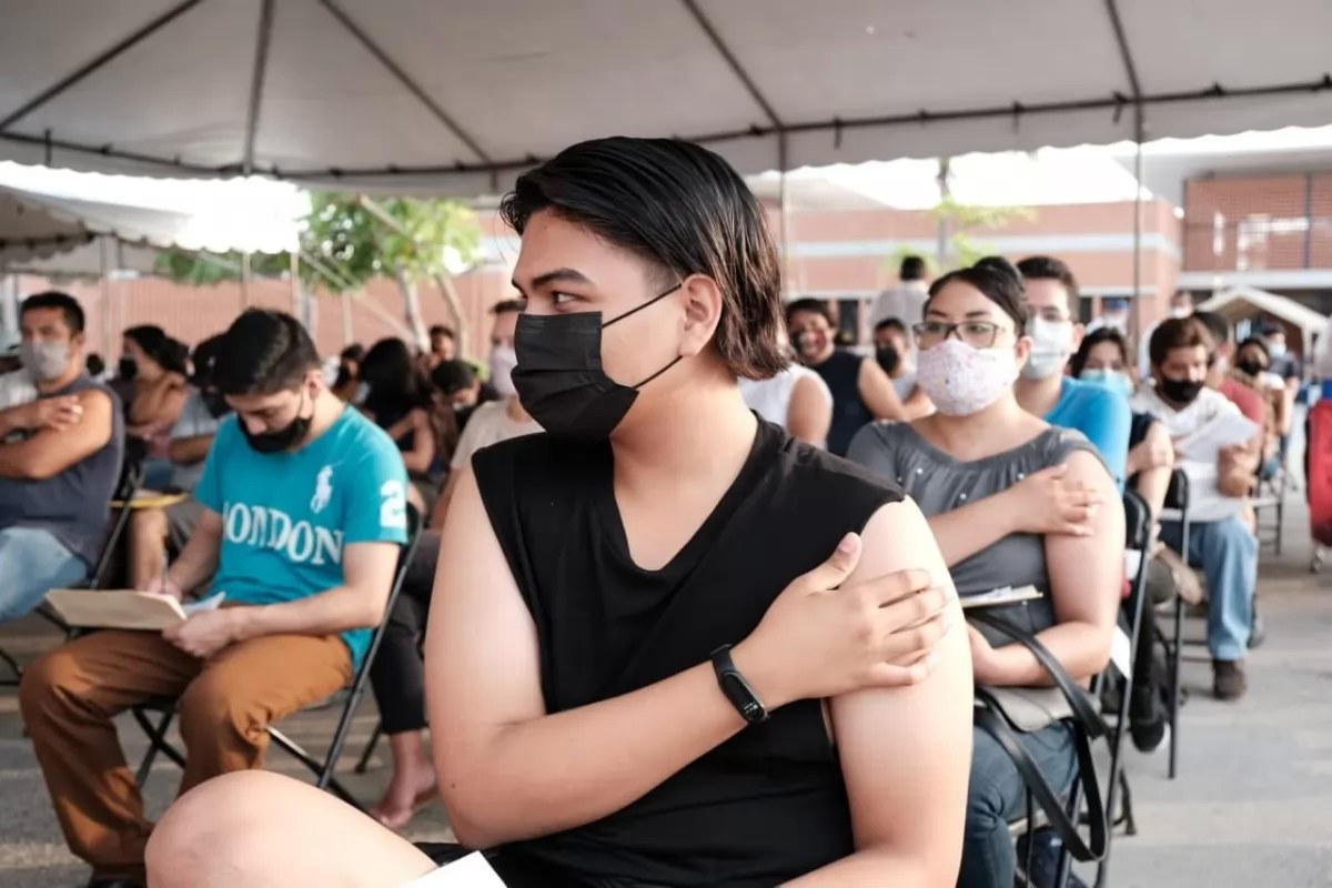 Avanza vacunación millennial y centennial en Nayarit