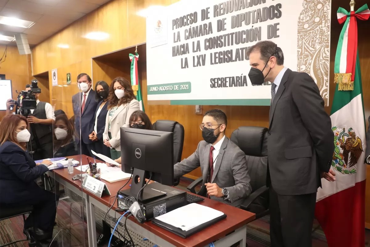 Arranca INE entrega de constancias de mayoría a la Cámara de Diputados