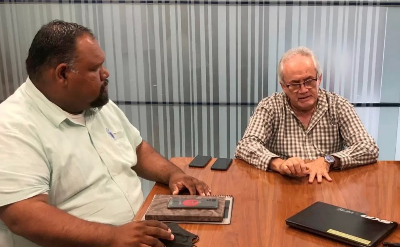 Dialoga Juan Echeagaray con la comunidad empresarial