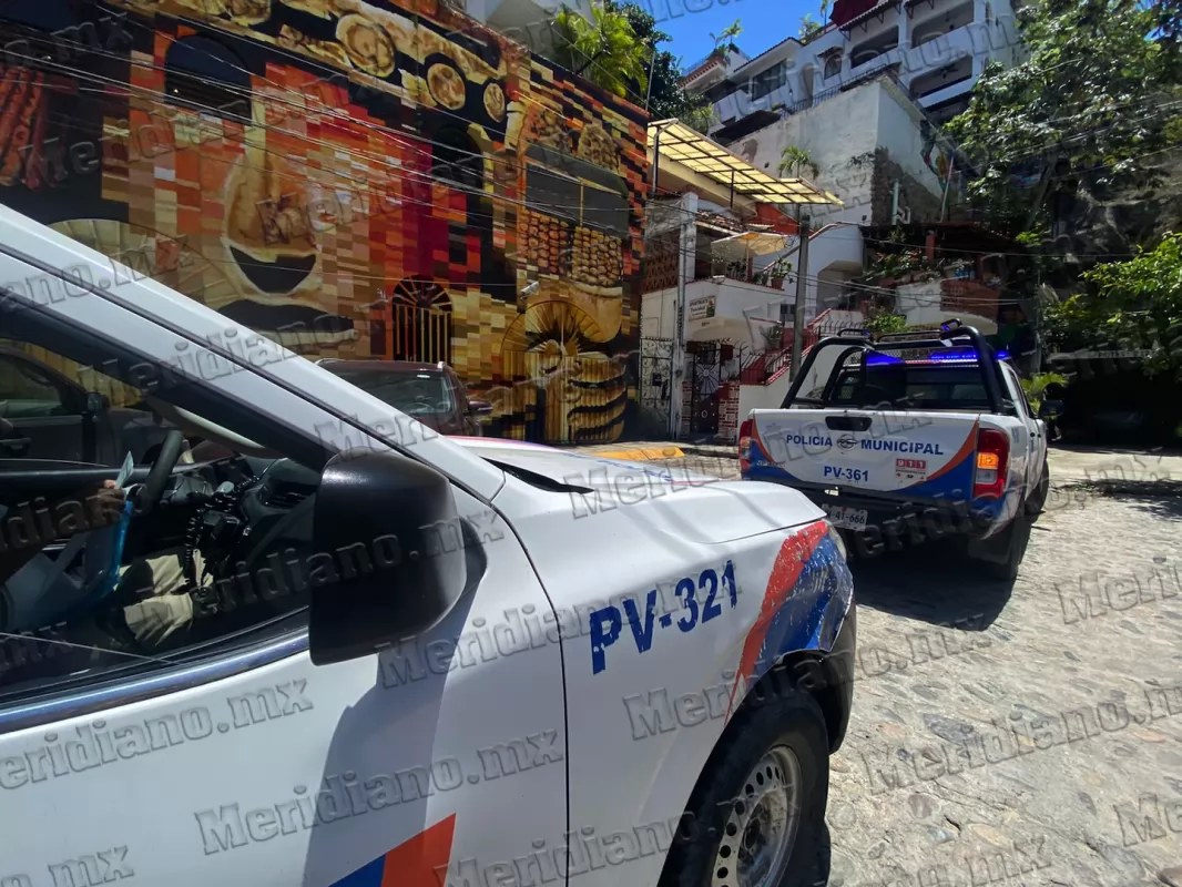 ¡hallaron a extranjero muerto y putrefacto!