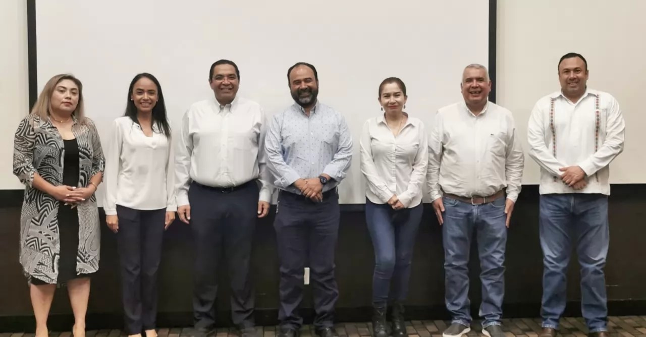 Bloque opositor se compromete a legislar con sentido social