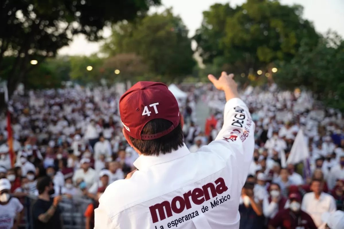 Multan a Morena por atribuirse programa de vacunación antiCOVID