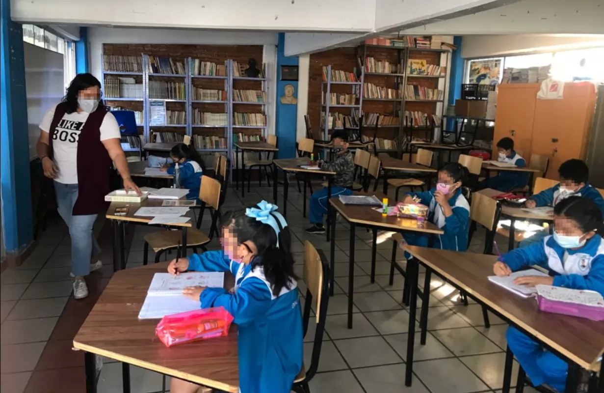 Reportan primer positivo a COVID-19 tras regreso a aulas