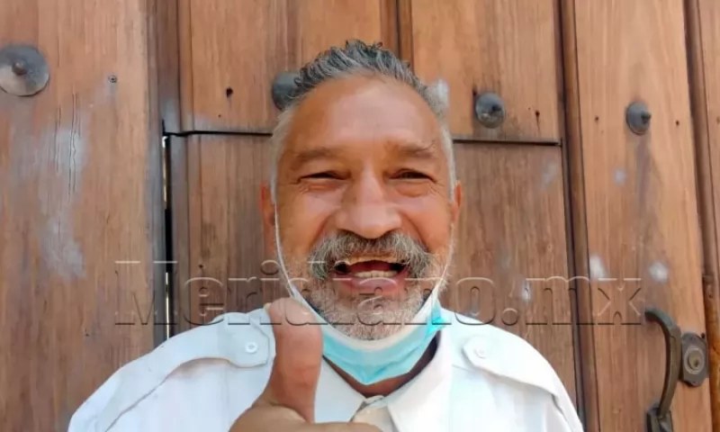 \"El Canelo Álvarez morirá siendo campeón, no hay quien lo tumbe\"