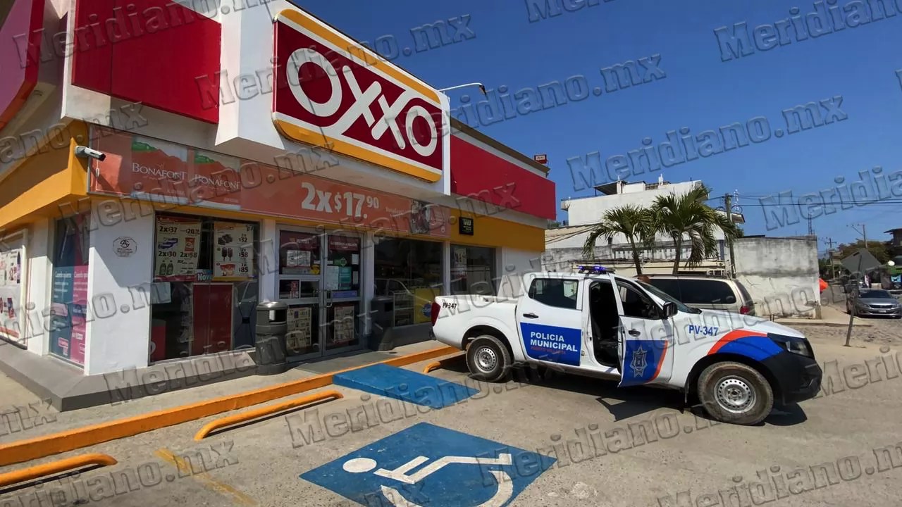 ¡asaltan oxxo del coapinole!
