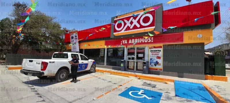 Apenas ayer abrieron el OXXO y hoy ya lo robaron