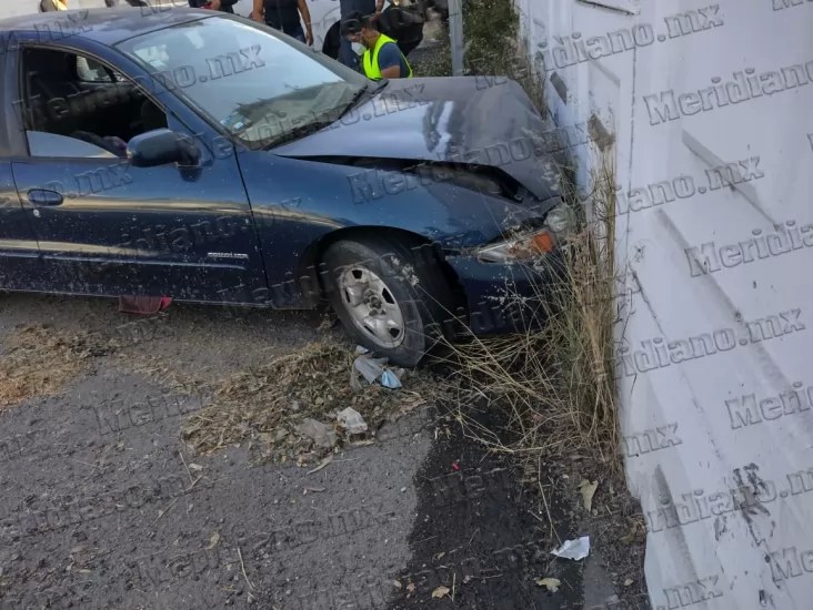 ¡conductor choca contra puente de la avenida jacarandas!