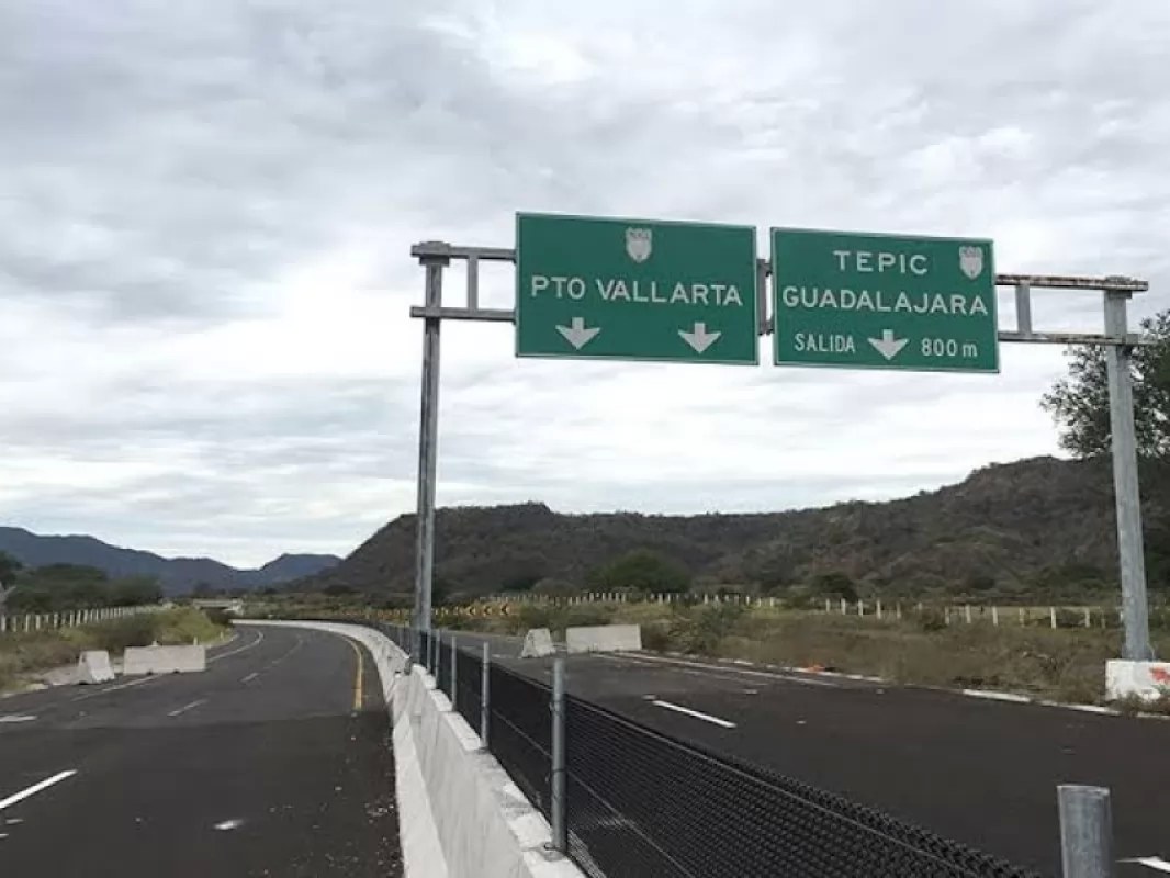 Garantizan autoridades de los tres niveles de gobierno seguridad en playas y carreteras de Nayarit
