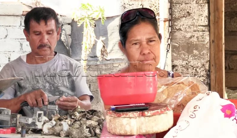 Comerciante pide apoyo a Navarro Quintero para recuperar su vista