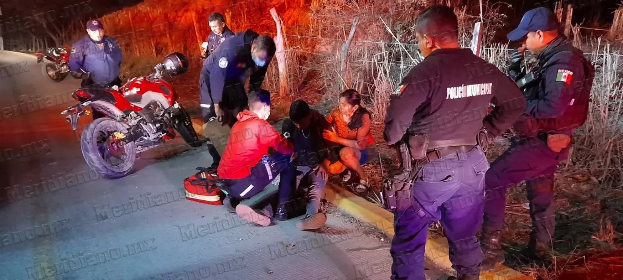 ¡“moto locos” agreden a otro en avenida los poetas!