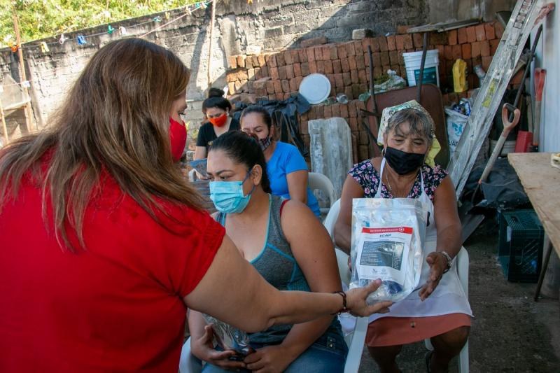 Entrega DIF Vallarta Botiquines de Emergencia en la Zona Rural