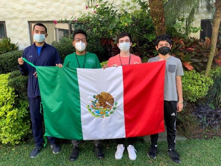 En olimpiada de Matemáticas, estudiantes ganan oro y plata para México