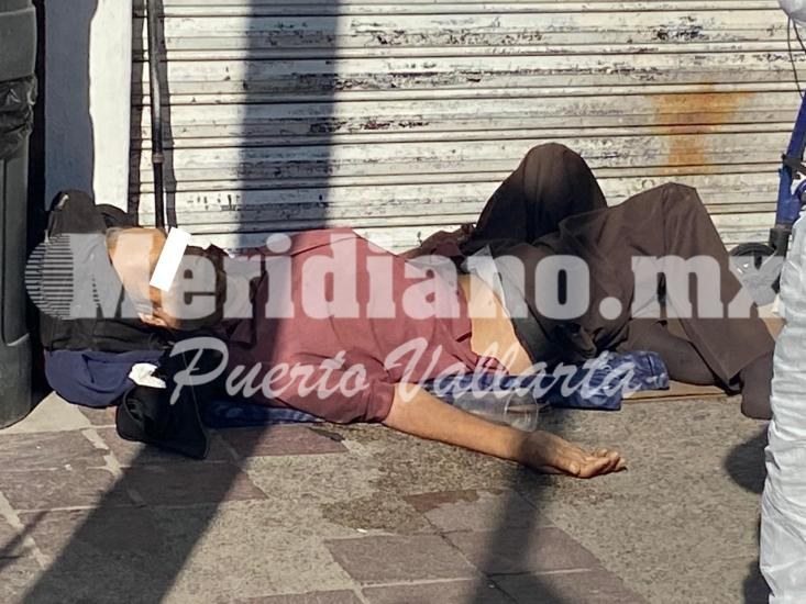 Frente a casa ley…  ¡un muerto   en la calle!