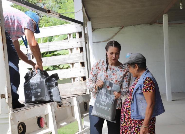 DIF Bahía contribuye para lograr familias saludables: Ana Esperanza Berumen