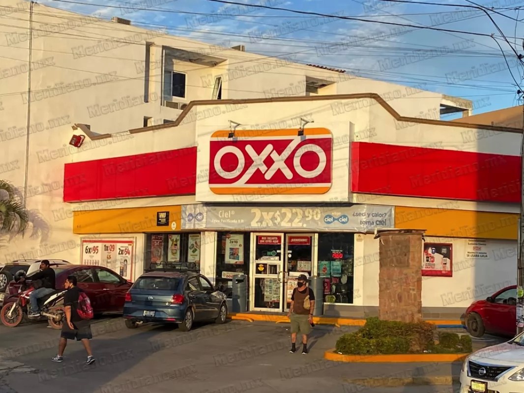 ¡extranjero robó una tienda oxxo!
