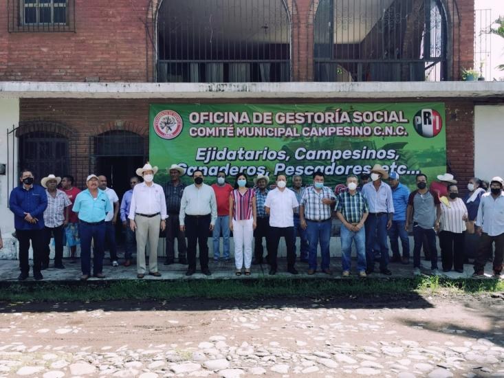 Los últimos campesinos de la CNC, los enterró Cota