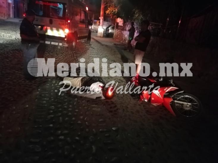 Tras fuerte choque en coapinole…  ¡hospitalizaron a motociclista!