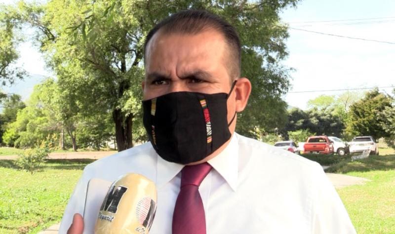 Lleva Teo Preciado alegría a la niñez tepicense con las \"Caravanas Navideñas\"