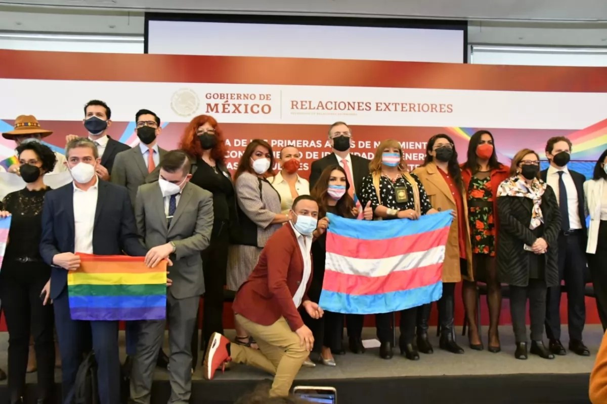 Reconoce México identidad transgénero en actas de nacimiento