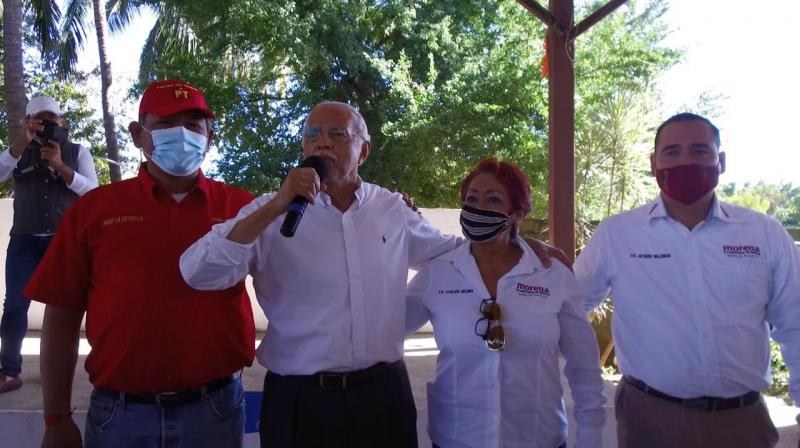 Navarro Quintero visita zona sur de Nayarit