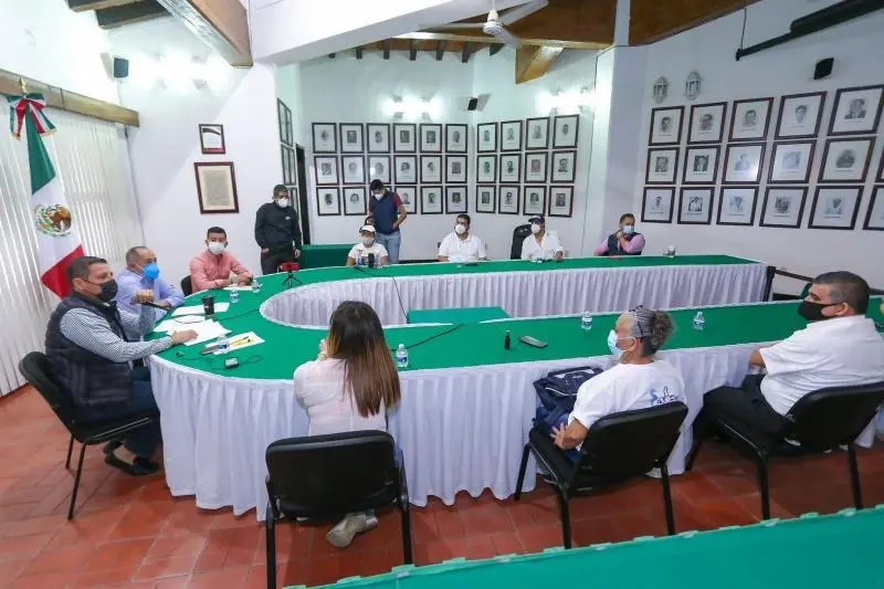 Gestionan Reapertura de Giros Comerciales