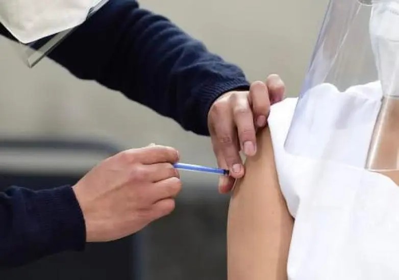 Bloquea UIF cuentas de empresas fraudulentas que ofrecían oxígeno y vacunas