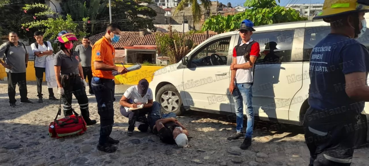 ¡choco moto contra camioneta!