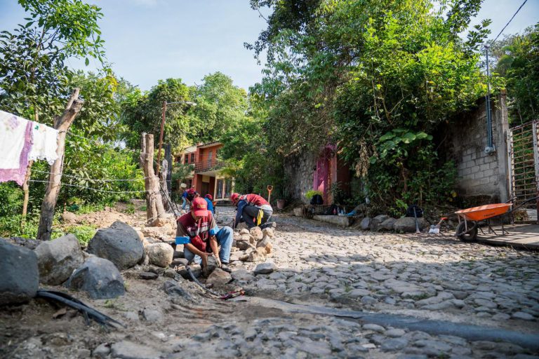 Trabaja gobierno de Geraldine en preparativos del camino a El Pichón